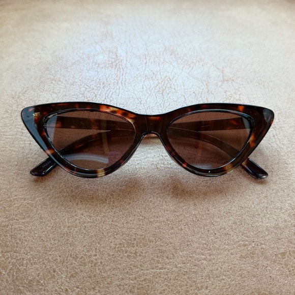 Tortoise Shell Cat-Eye Sunglasses - Picture 2 of 3